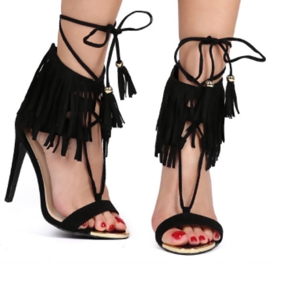 2/$30 QUPID Black Suede Fringe Tassel Strappy Wrap Heel Sandal Women’s Size 8